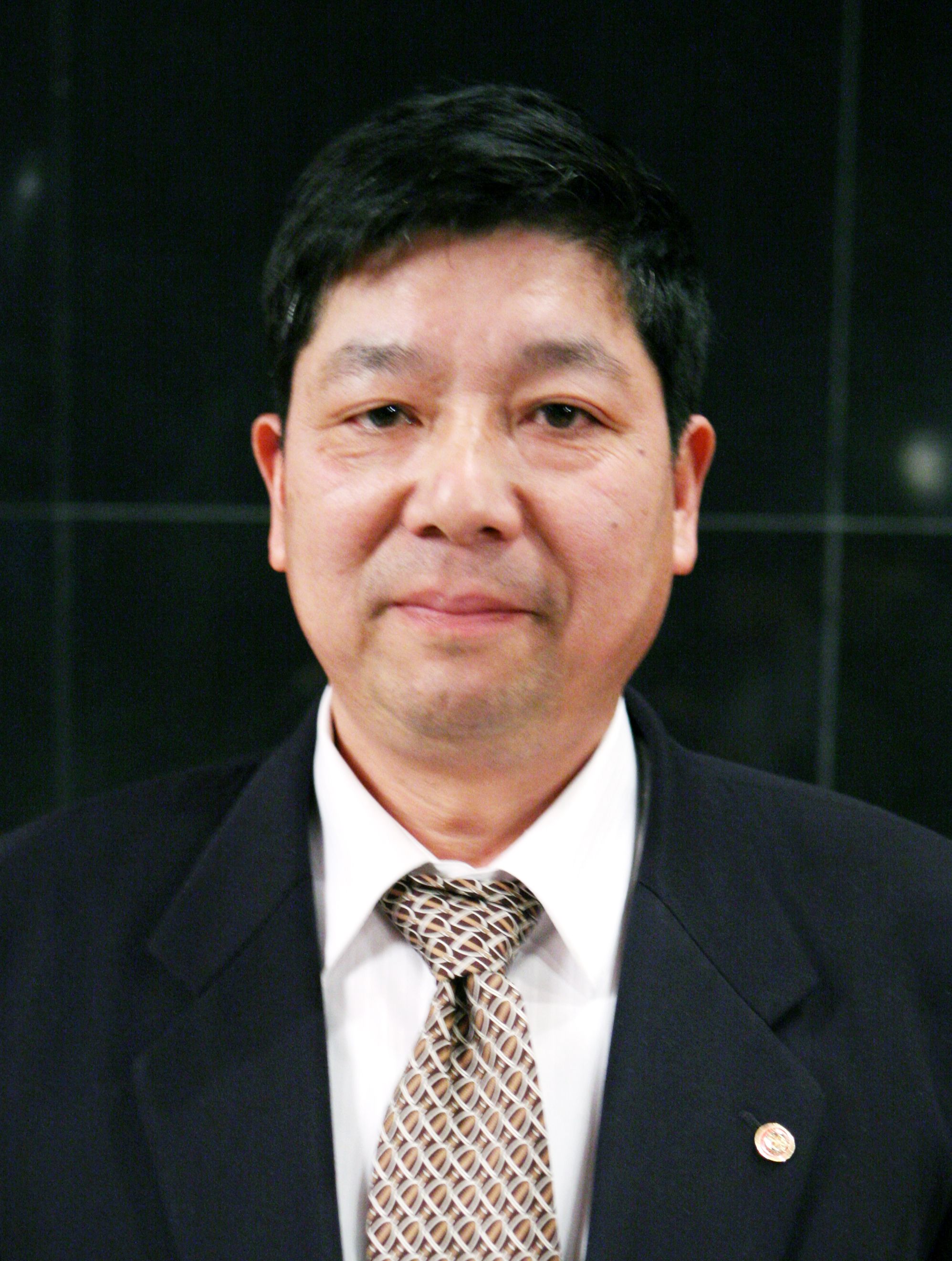 第一屆2004-05 年度)